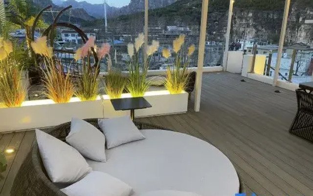 Shiyou Bajiu Homestay (Shidu)