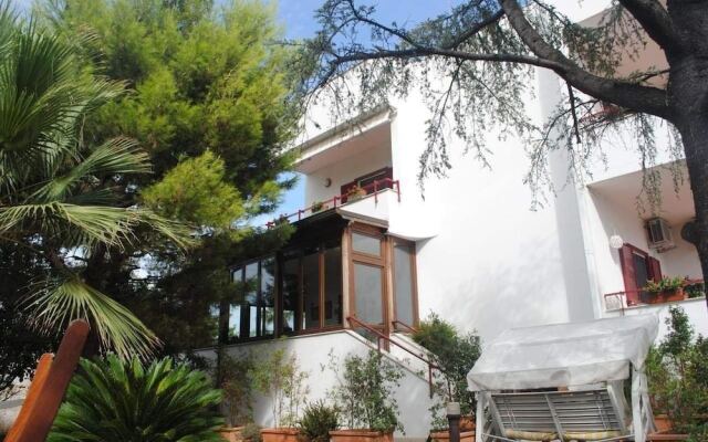 Отель B&B AnnaVì Бари вид на фасад