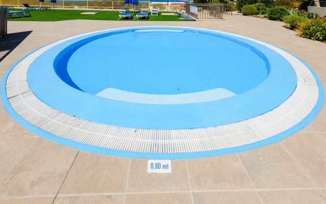 Inviting 1-bed Beach Apartment in Albufeira