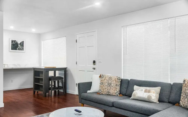 Seattle Cloud 2BR Prime Location