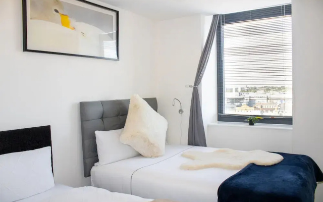 2 Bedroom Central Apartment