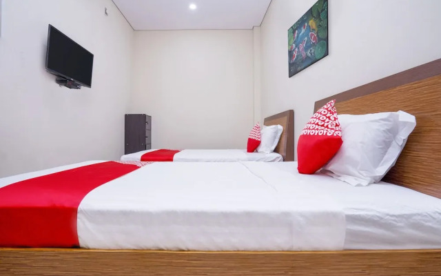 OYO 1761 彭多克英达鲁玛科斯酒店(OYO 1761 Pondok Indah Rumah Kost)