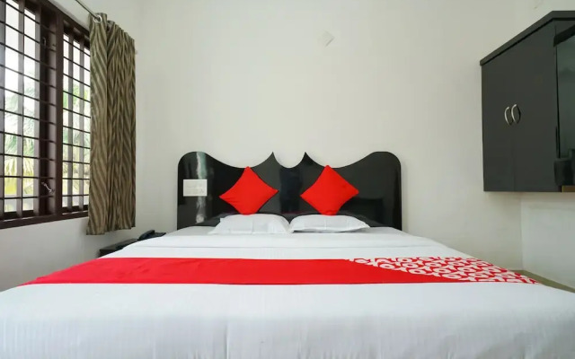 OYO 23388 Fathima Residency