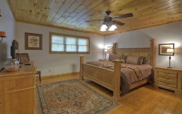 Fox Run Lodge