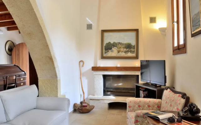 Mylo Villa