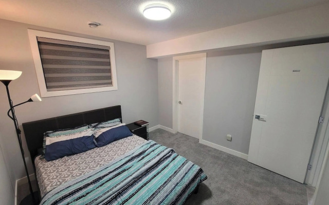 Luxurious Home Away From Home With AC