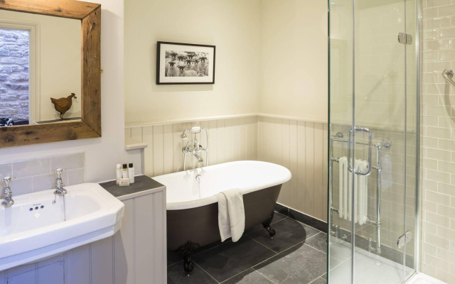 Tudor Farmhouse Hotel