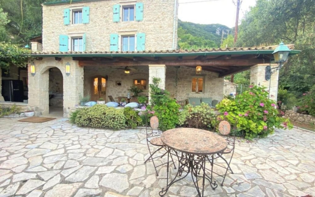 The Olivestone Village - Yoga Retreat Paradise