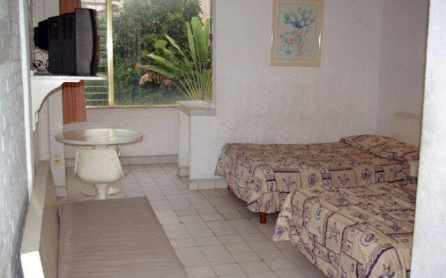 Отель Sirenas Express Acapulco комната для гостей