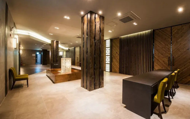 Yujin Hotel
