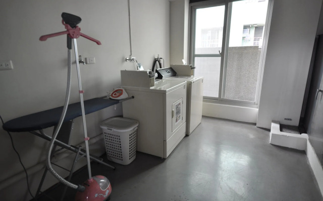 CHECK inn Express Taichung FengChia