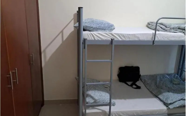 Top House Hostel