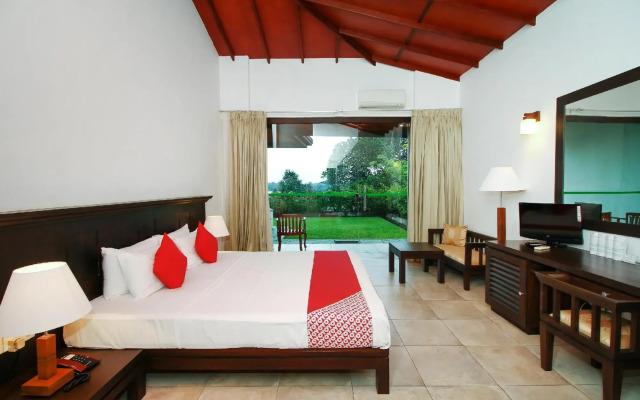 OYO 396 Lotus Paradise Nature Resort