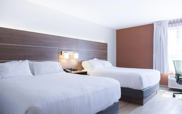 Holiday Inn Express & Suites Charlottetown by IHG