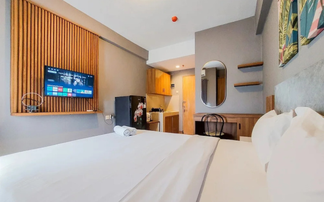 Relaxing And Homey Studio Sky View Apartment