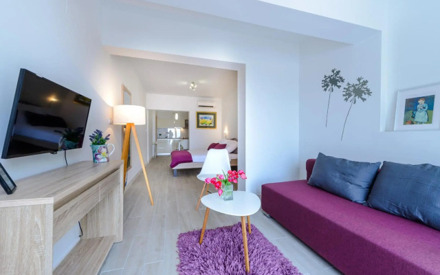 Tandem Apartments with Swimming pool