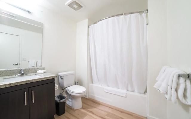 Fountain Suites II