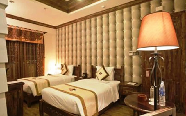 Seventeen Saloon Hotel