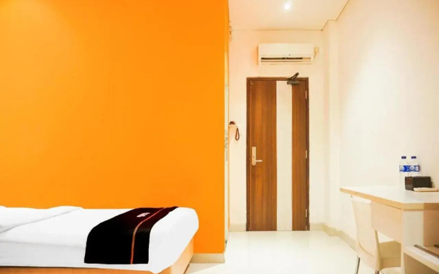 OYO 344 Kr Hotel