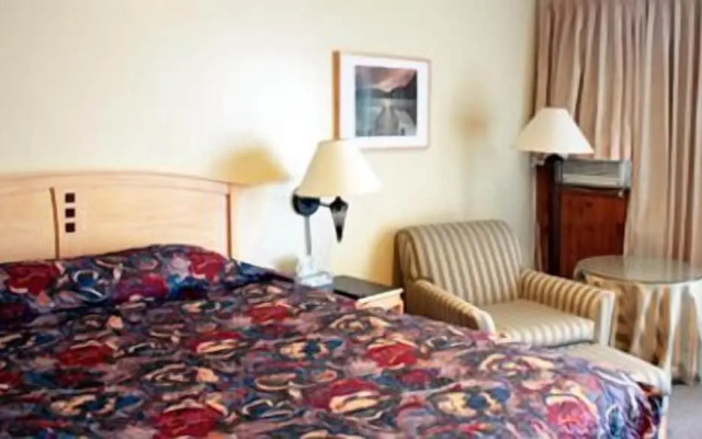 Woodland Motor Inn