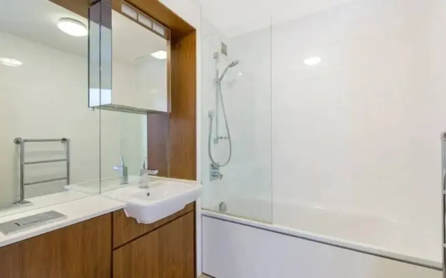 Wembley Empire Apartment - City Living