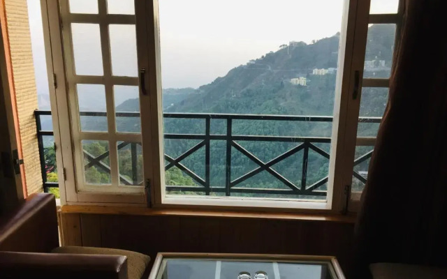 Hotel Atithi, Near Yes Bank, Mall Road, Mussoorie