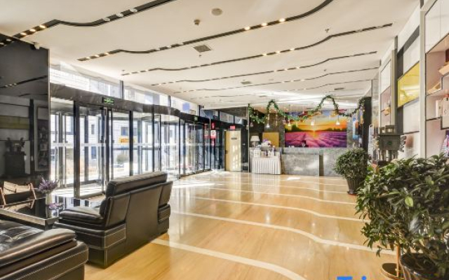 Lavande Hotels (Zhangjiakou Victoria Square)
