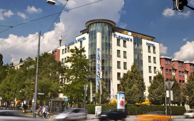 Fleming's Hotel München Schwabing вид на фасад