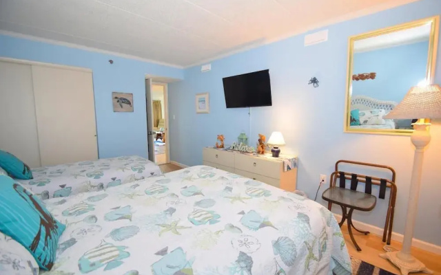 Marigot Beach 303 2 Bedroom Condo by RedAwning