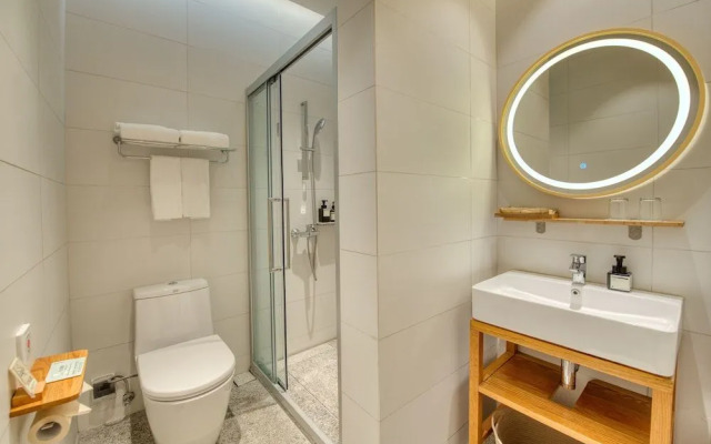 Taihua Wutong Hotel