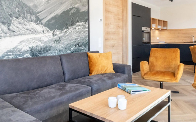 Luxury apartment with sauna, Zamang lift at 600 m.