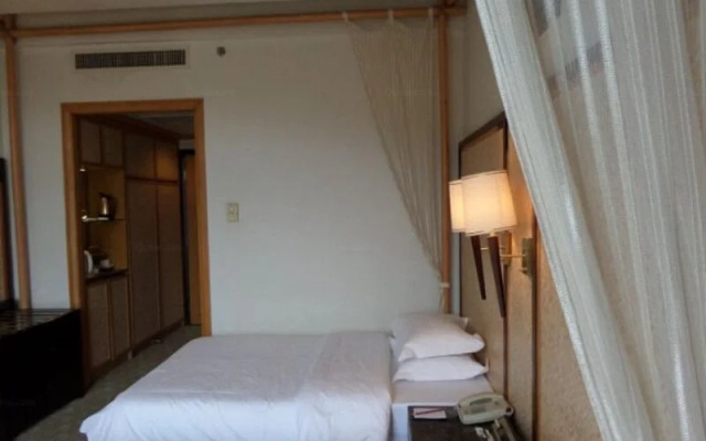 Guilin Merryland Resort Hotel - Guilin