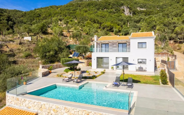 Villa Chronis in Mparmpati