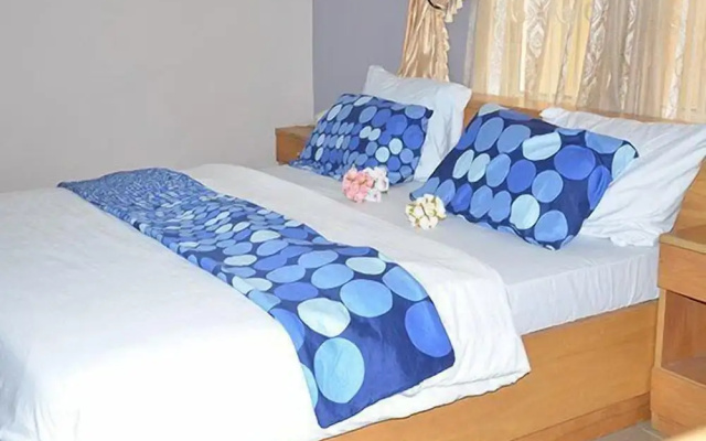 White House Apartment & Suites