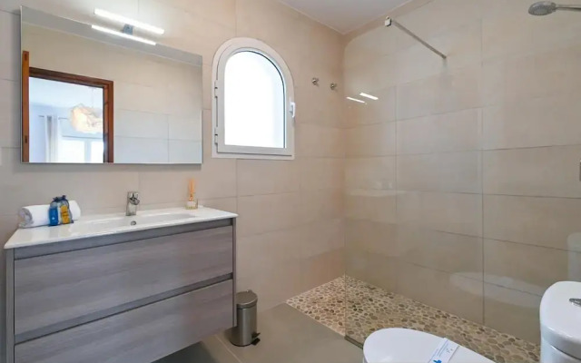 Viggo in J vea With 2 Bedrooms and 2 Bathrooms