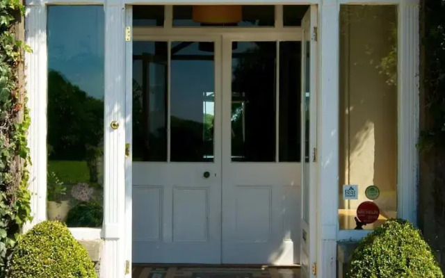The Glen Country House
