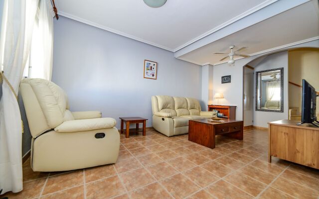 Отель Bungalow Bennecke Casa Stone Испания, Ориуэла - отзывы, цены и фото номеров - забронировать отель Bungalow Bennecke Casa Stone онлайн комната для гостей