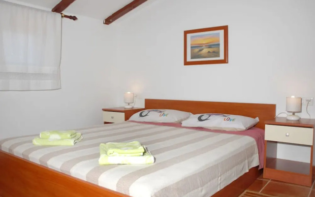 Charming Pool Home Near Pula