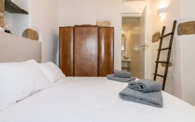 Cycladic House Tinos in the Heart of Tinos City
