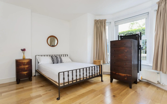 Veeve - Light of Kentish Town
