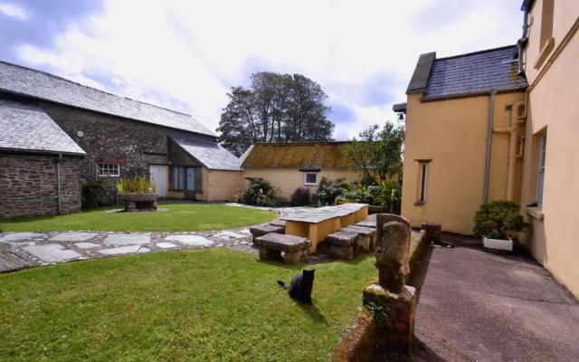 Holwell Holistic Retreat