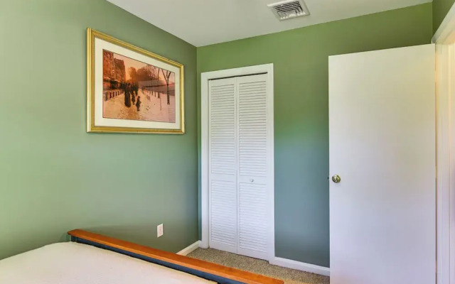 Bright Narragansett Beach Escape w/ Deck & Yard!