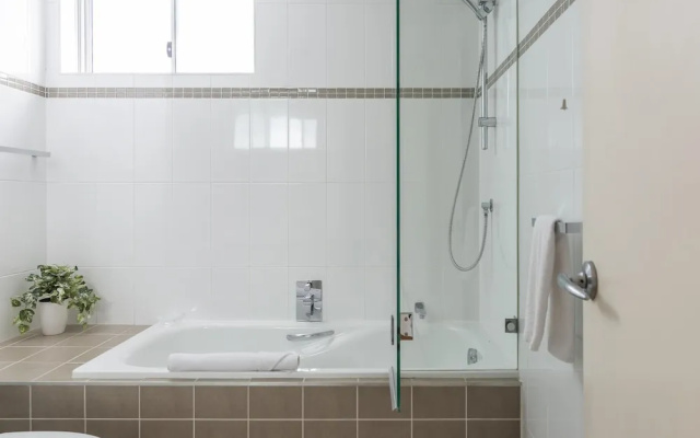 BONDI PAD-hosted by L'Abode