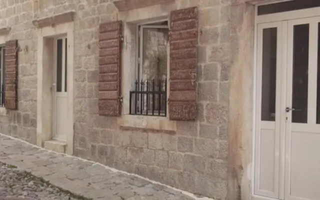 Pajo Apartments