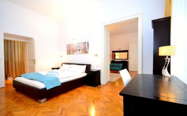 Апартаменты Vienna Residence Quiet Apartment With Space for up to 6 People Вена комната для гостей