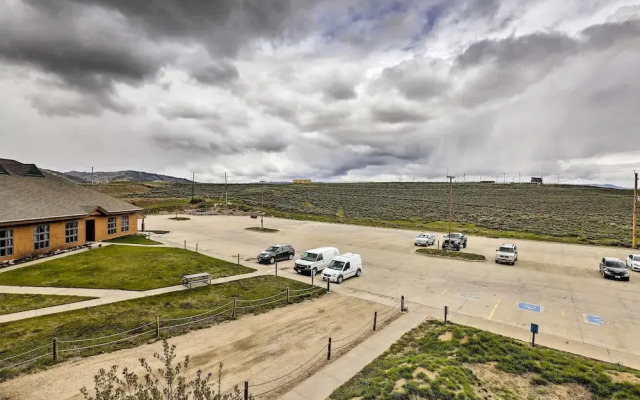 Granby Condo w/ Pool Access, Near Hiking & Skiing!