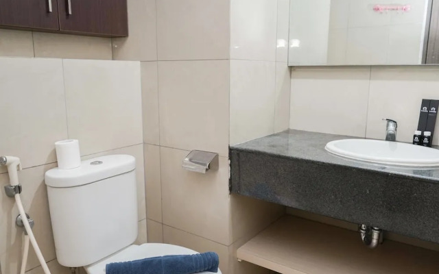 Elegant Studio Apartment at Pasar Baru Mansion