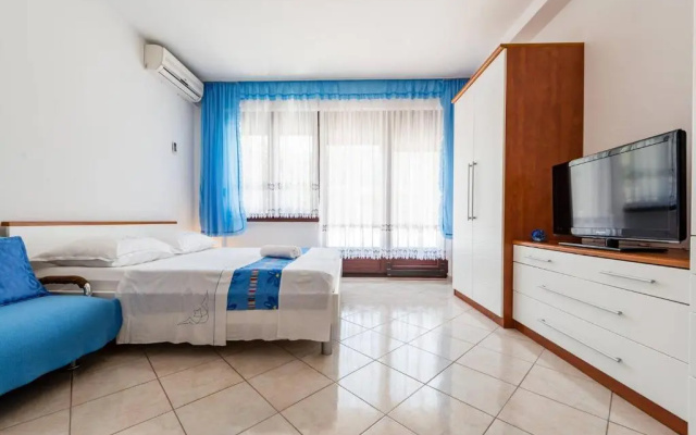 Apartments Silvi
