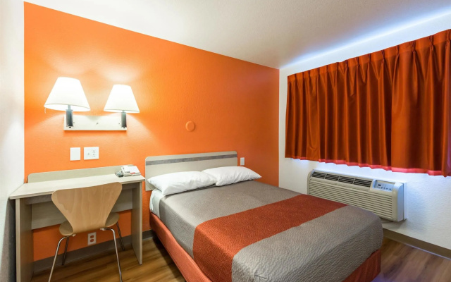 Motel 6 Reno West