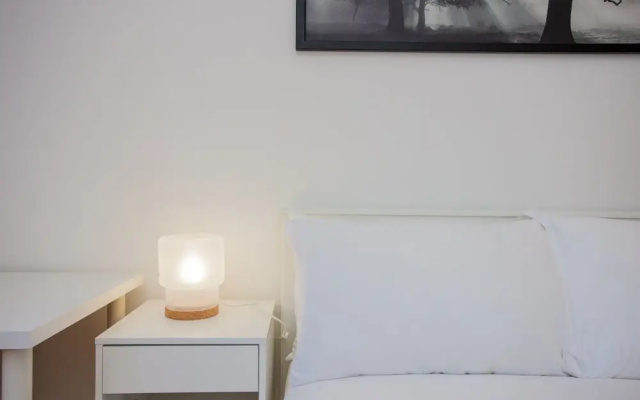 2 Bedroom Flat In East London